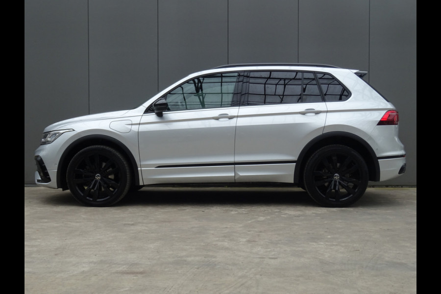 Volkswagen Tiguan 1.4 TSI eHybrid R-Line Business * PANORAMAKDAK * 40 KM ACCU RANGE !!