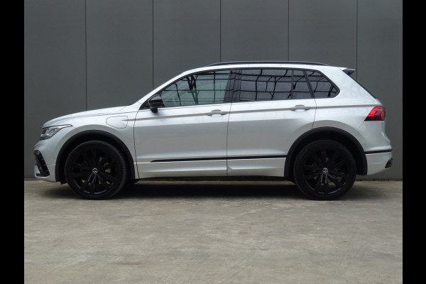 Volkswagen Tiguan 1.4 TSI eHybrid R-Line Business * PANORAMAKDAK * 40 KM ACCU RANGE !!