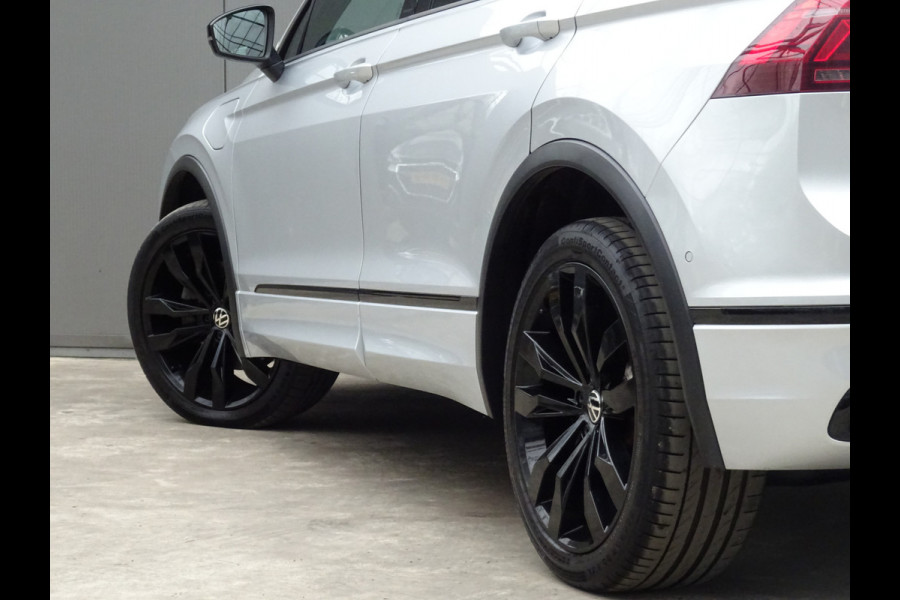 Volkswagen Tiguan 1.4 TSI eHybrid R-Line Business * PANORAMAKDAK * 40 KM ACCU RANGE !!