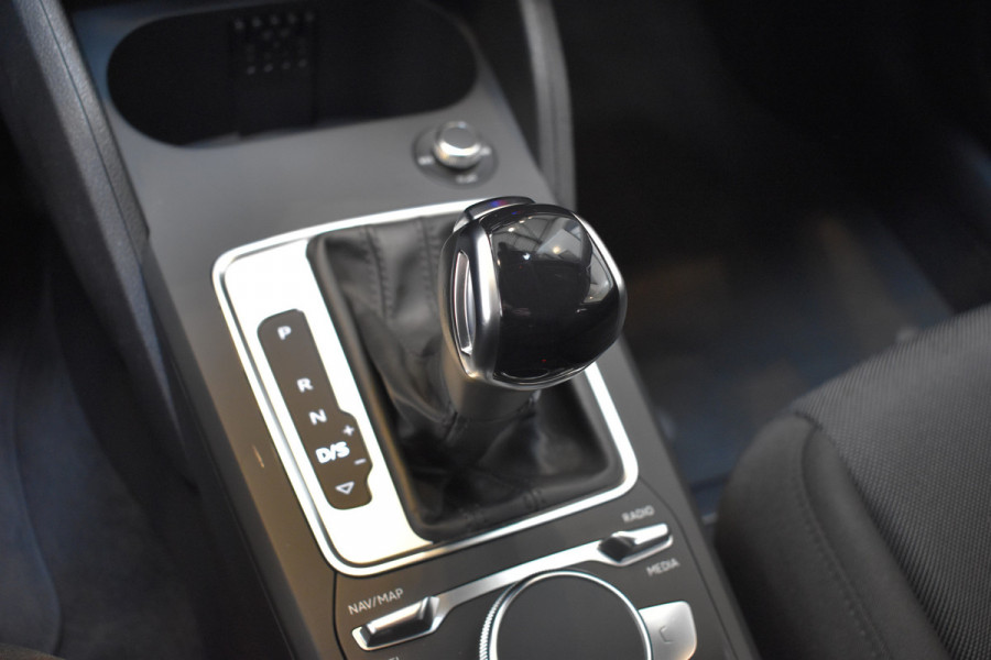 Audi Q2 35 TFSI S Edition Automaat Navi digi-cockpit