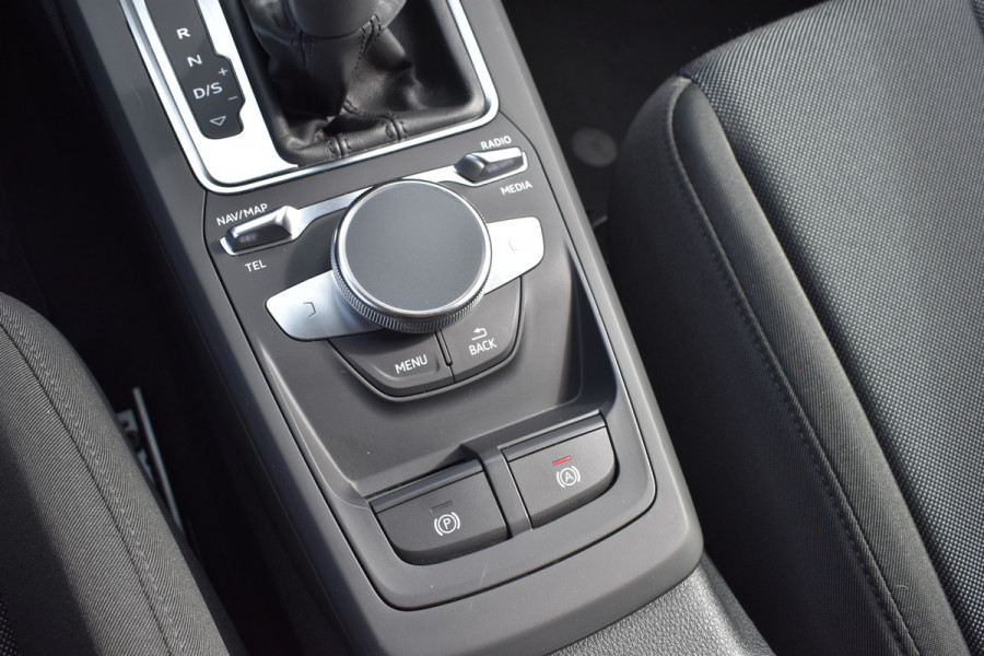 Audi Q2 35 TFSI S Edition Automaat Navi digi-cockpit
