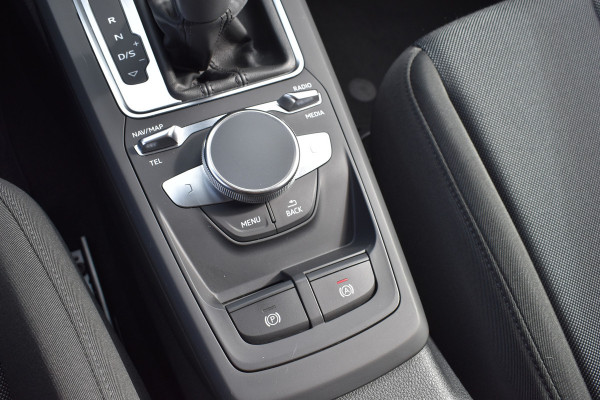 Audi Q2 35 TFSI S Edition Automaat Navi digi-cockpit