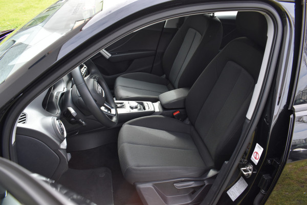 Audi Q2 35 TFSI S Edition Automaat Navi digi-cockpit