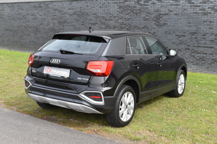 Audi Q2 35 TFSI S Edition Automaat Navi digi-cockpit