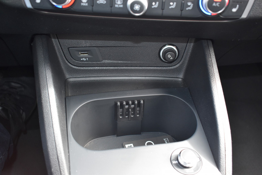 Audi Q2 35 TFSI S Edition Automaat Navi digi-cockpit