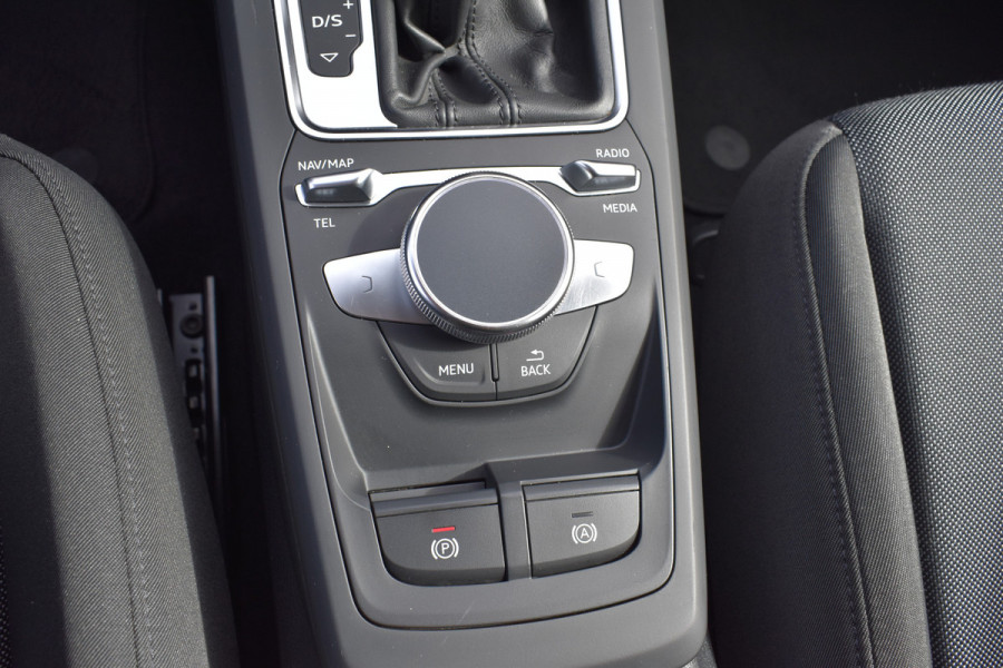 Audi Q2 35 TFSI S Edition Automaat Navi digi-cockpit