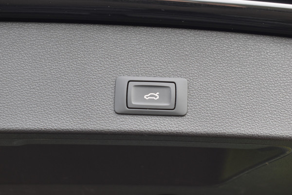 Audi Q2 35 TFSI S Edition Automaat Navi digi-cockpit