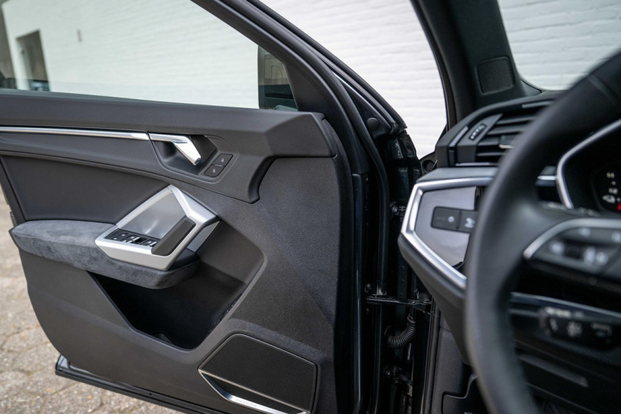 Audi Q3 Sportback 45 TFSI e S-Line 245pk ACC Pano Trekhaak
