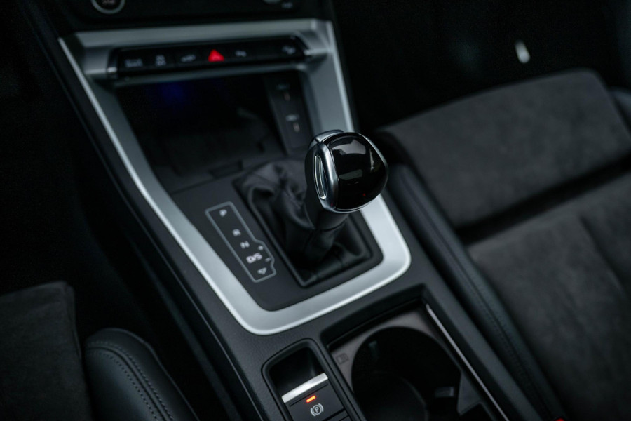 Audi Q3 Sportback 45 TFSI e S-Line 245pk ACC Pano Trekhaak