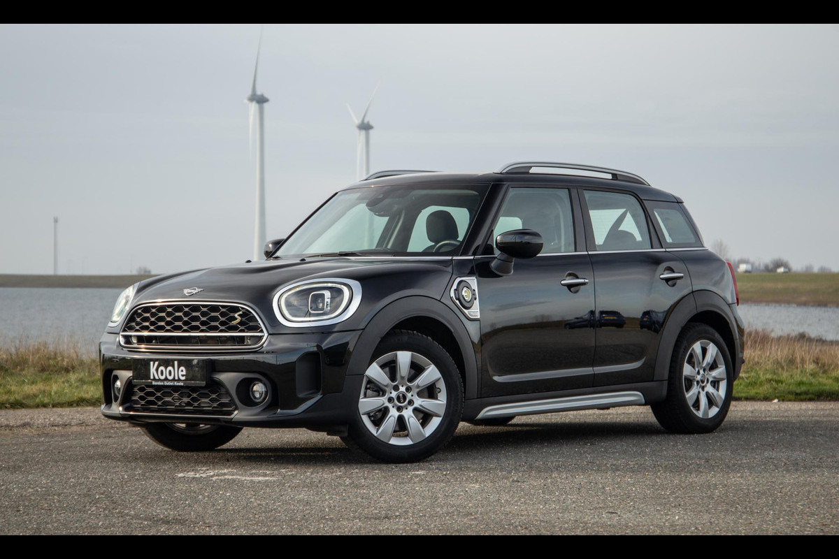 MINI Countryman 1.5 Cooper S E ALL4 Essential CAMERA / NAVI / CARPLAY / AIRCO / ZWART / STOELVERWARMING
