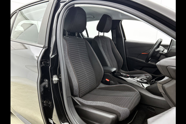 Peugeot e-208 EV Active 50 kWh (NAVIGATIE, PARKEERSENSOREN, CARPLAY, 1e EIGENAAR, GOED ONDERHOUDEN)