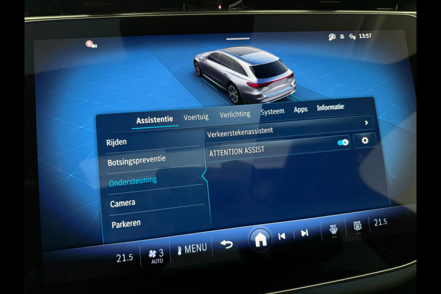 Mercedes-Benz E-Klasse Estate 300 e Luxury Line Pano|Memory