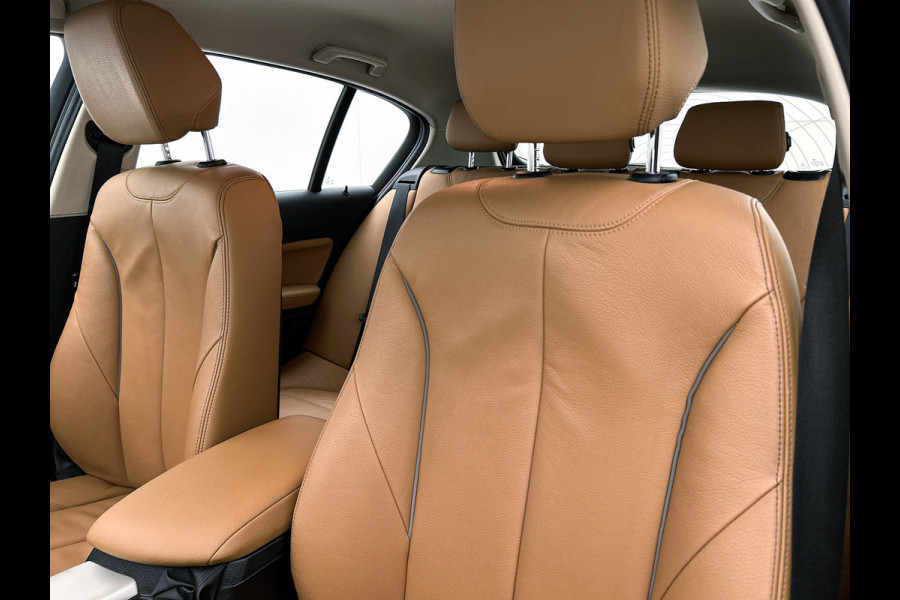 BMW 1-serie 118i High Executive (GROOT-NAVIGATIE, LEDER, STOELVERWARMING, PARKEERSENSOREN, DEALER ONDERHOUDEN)