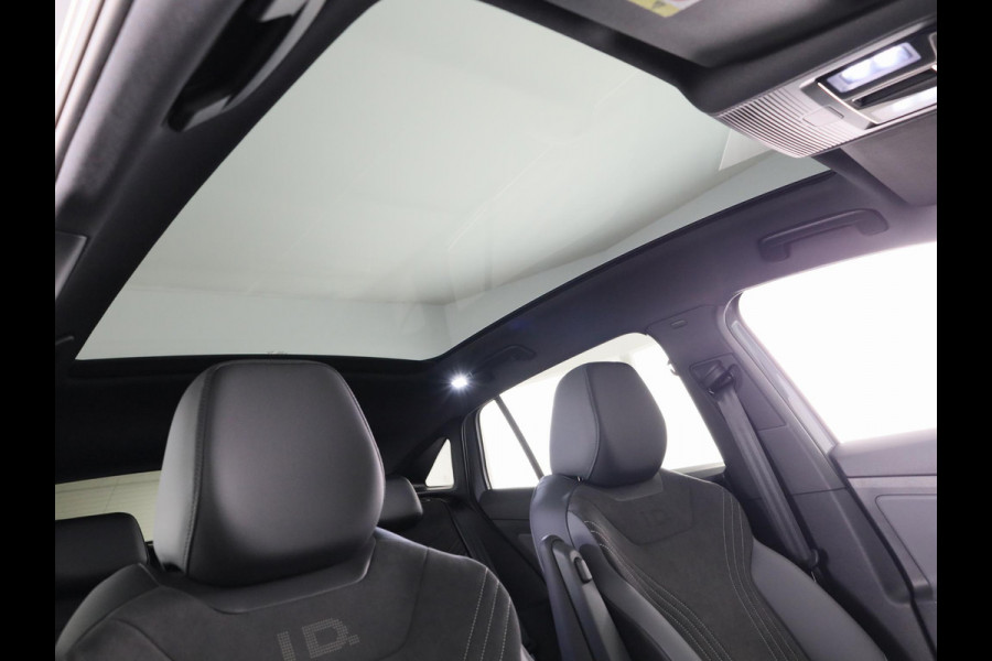 Volkswagen ID.5 Pro Business 77 kWh accu, 210 kW / 286 pk SUV Elek | 360 Camera | Led matrix | Navigatie | Elektrische Achterklep | Panoramdak | Stoelverwarming |