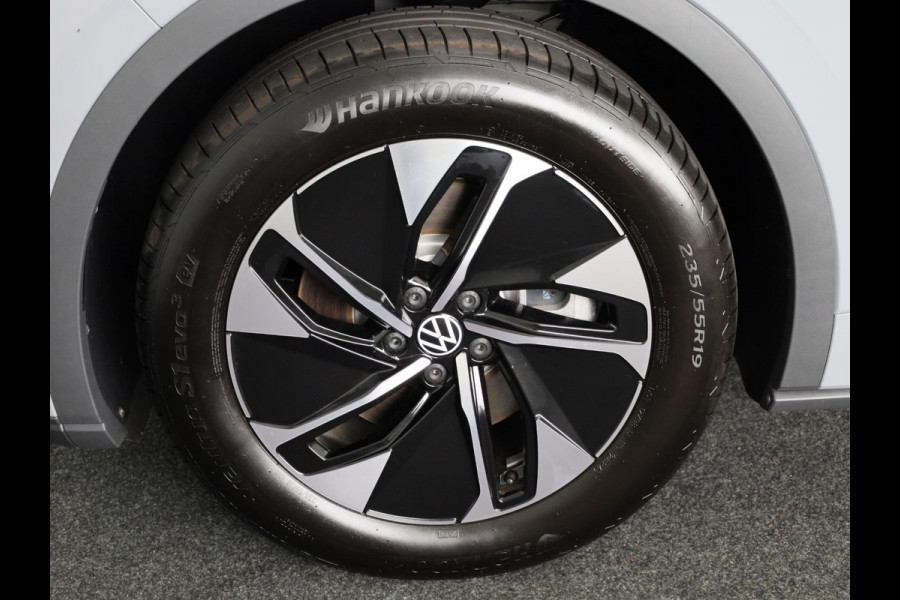 Volkswagen ID.5 Pro Business 77 kWh accu, 210 kW / 286 pk SUV Elek | 360 Camera | Led matrix | Navigatie | Elektrische Achterklep | Panoramdak | Stoelverwarming |