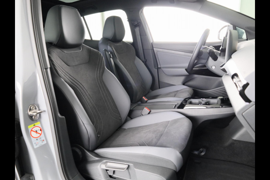 Volkswagen ID.5 Pro Business 77 kWh accu, 210 kW / 286 pk SUV Elek | 360 Camera | Led matrix | Navigatie | Elektrische Achterklep | Panoramdak | Stoelverwarming |