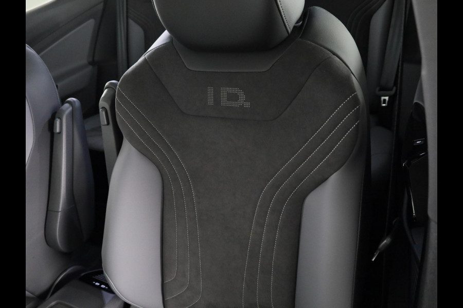 Volkswagen ID.5 Pro Business 77 kWh accu, 210 kW / 286 pk SUV Elek | 360 Camera | Led matrix | Navigatie | Elektrische Achterklep | Panoramdak | Stoelverwarming |