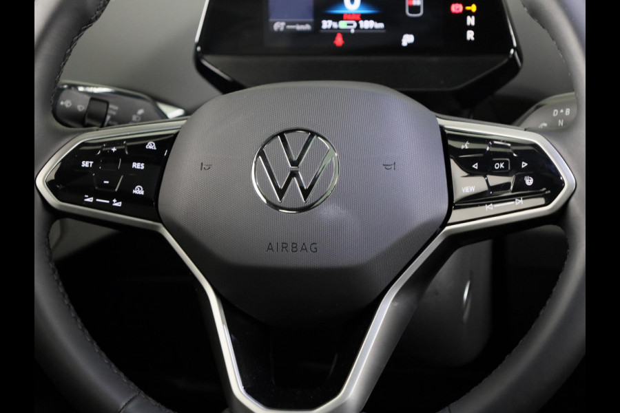 Volkswagen ID.5 Pro Business 77 kWh accu, 210 kW / 286 pk SUV Elek | 360 Camera | Led matrix | Navigatie | Elektrische Achterklep | Panoramdak | Stoelverwarming |