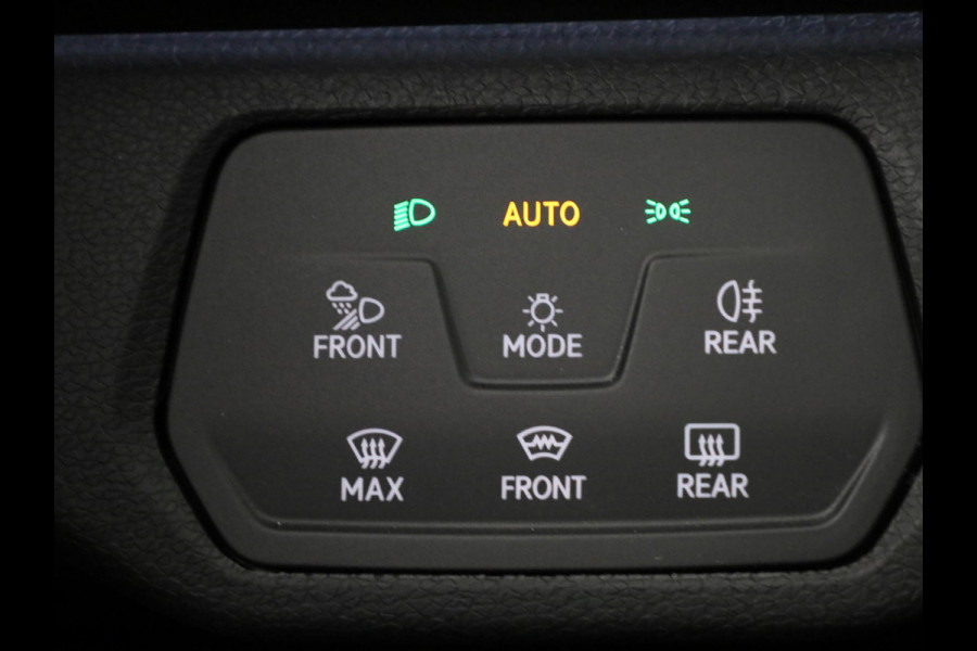 Volkswagen ID.5 Pro Business 77 kWh accu, 210 kW / 286 pk SUV Elek | 360 Camera | Led matrix | Navigatie | Elektrische Achterklep | Panoramdak | Stoelverwarming |