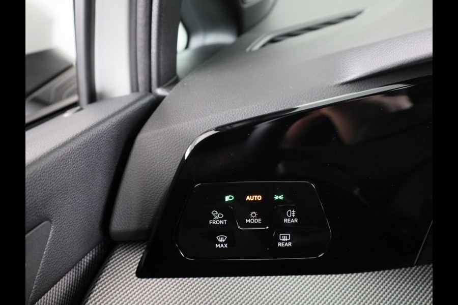 Volkswagen Golf variant R-Line Edition 1.5 eTSI 85 kW/116 pk Variant DSG | Private lease vanaf € 739,- pm |Matrix koplampen | 18 "LM velgen | Assistentie pakket |