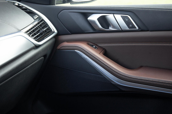 BMW X5 xDrive45e Executive 360 CAMERA / BRUIN LEER / LED / KEYLESS / STOELVERWARMING / LEER