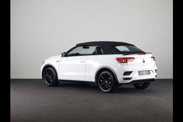 Volkswagen T-Roc 1.5 TSI R-Line 150 pk Automaat (DSG) | Leer Interieur | Navigatie | Parkeersensoren (Park assist) | Achteruitrijcamera | Windscherm | Stoel/stuur verwarming | Black Style pakket | R-Line |