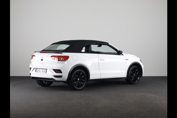 Volkswagen T-Roc 1.5 TSI R-Line 150 pk Automaat (DSG) | Leer Interieur | Navigatie | Parkeersensoren (Park assist) | Achteruitrijcamera | Windscherm | Stoel/stuur verwarming | Black Style pakket | R-Line |