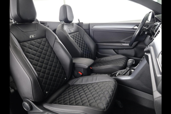 Volkswagen T-Roc 1.5 TSI R-Line 150 pk Automaat (DSG) | Leer Interieur | Navigatie | Parkeersensoren (Park assist) | Achteruitrijcamera | Windscherm | Stoel/stuur verwarming | Black Style pakket | R-Line |