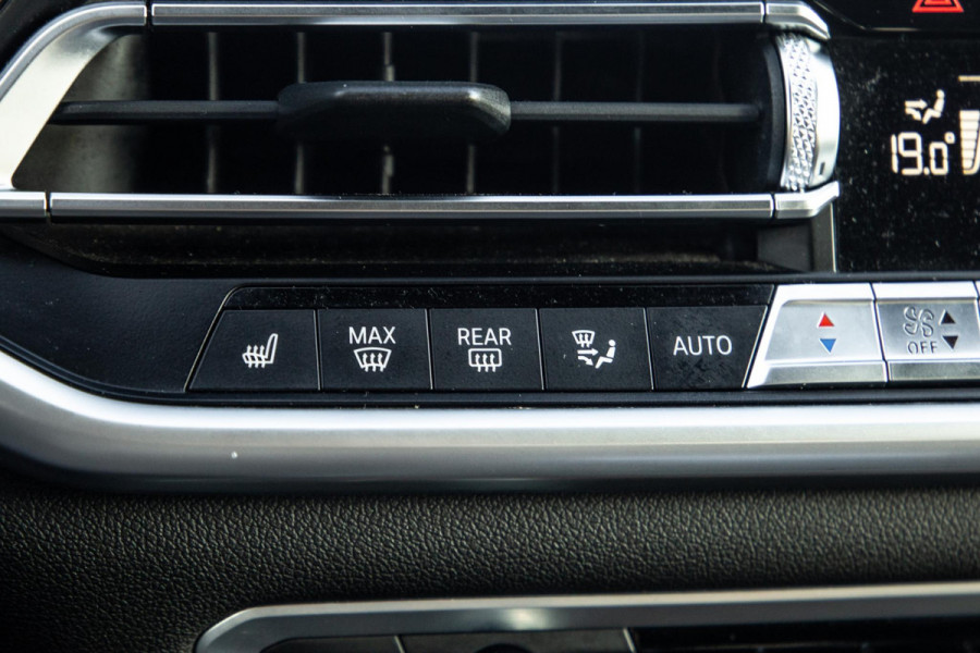 BMW X5 xDrive45e High Executive M PAKKET / BRUIN LEER / DIAMAND POOK / STOEL VERWARMING / CAMERA