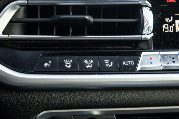 BMW X5 xDrive45e High Executive M PAKKET / BRUIN LEER / DIAMAND POOK / STOEL VERWARMING / CAMERA