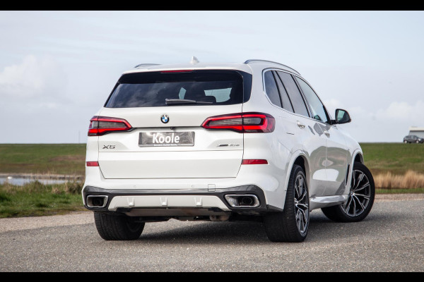 BMW X5 xDrive45e High Executive M PAKKET / BRUIN LEER / DIAMAND POOK / STOEL VERWARMING / CAMERA