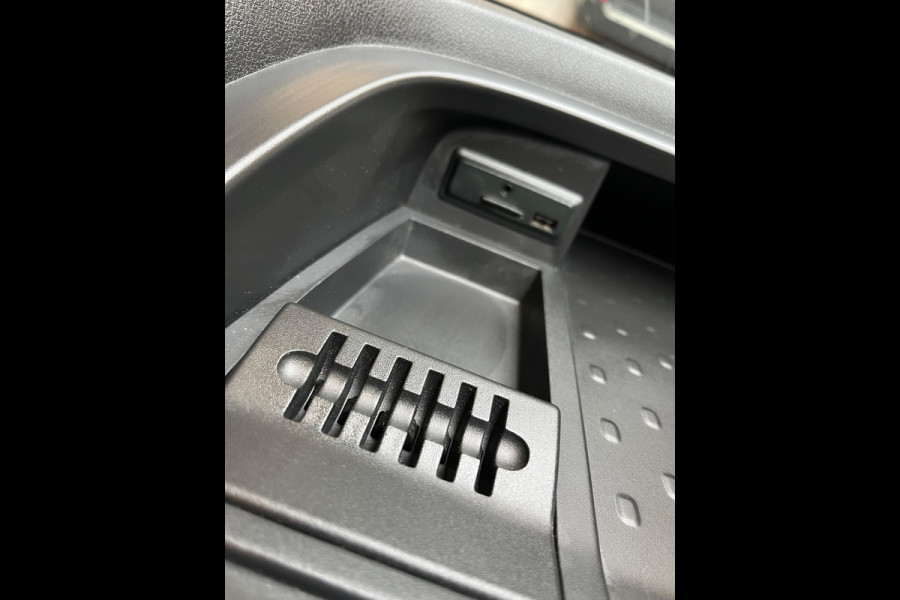 Renault Trafic Met Laadklep! 2.0 dCi 120 T29 L2H1 Comfort 3Persoons, Airco Navigatie Cruisecontrol NEDERLANDSE BUS! RIJKLAARPRIJS!