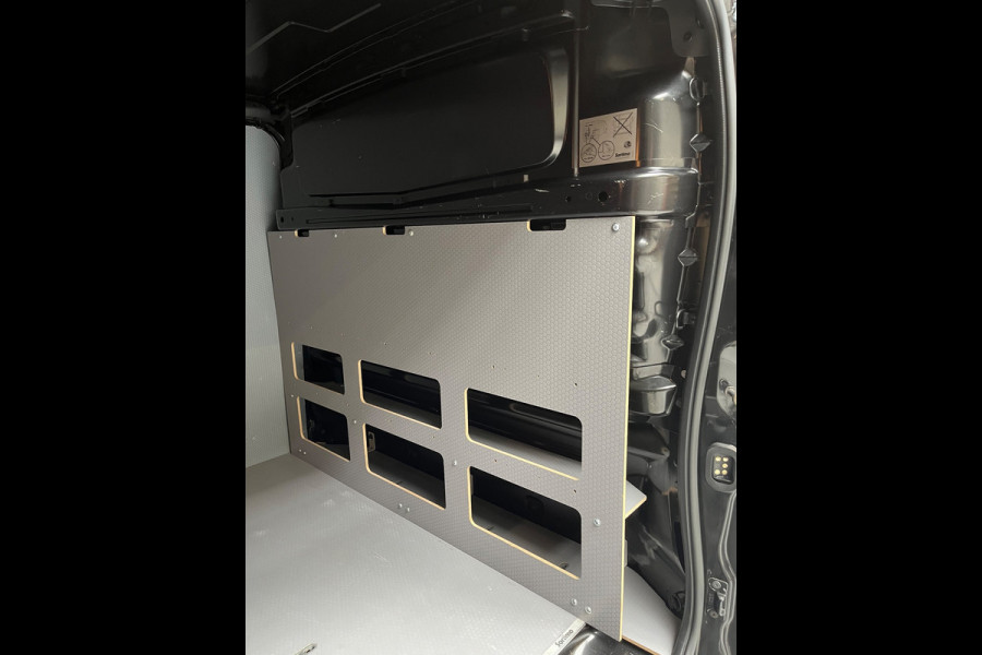 Renault Trafic Met Laadklep! 2.0 dCi 120 T29 L2H1 Comfort 3Persoons, Airco Navigatie Cruisecontrol NEDERLANDSE BUS! RIJKLAARPRIJS!