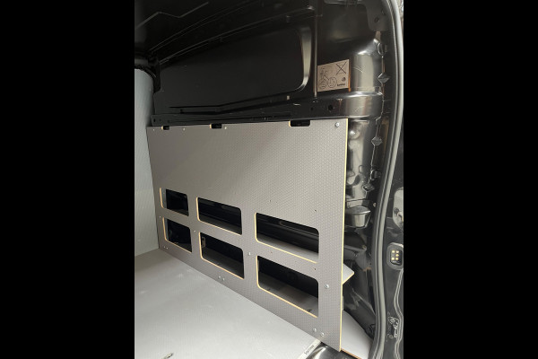 Renault Trafic Met Laadklep! 2.0 dCi 120 T29 L2H1 Comfort 3Persoons, Airco Navigatie Cruisecontrol NEDERLANDSE BUS! RIJKLAARPRIJS!