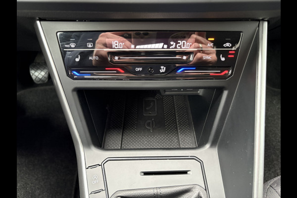 Volkswagen Polo 1.0 TSI Life Business 5-drs. VIRTUAL/CLIMA/ADAPT.CRUISE/NAVI/CARPLAY/PDC/WINTERPACK