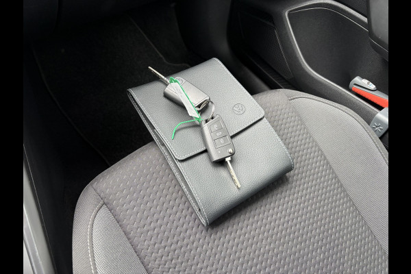 Volkswagen Polo 1.0 TSI Life Business 5-drs. VIRTUAL/CLIMA/ADAPT.CRUISE/NAVI/CARPLAY/PDC/WINTERPACK