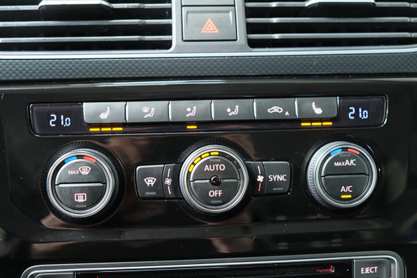 Volkswagen Caddy 1.4 TSI Highline Automaat - Airco, Cruise, Navi, Stoelverwarming, Camera, Trekhaak.