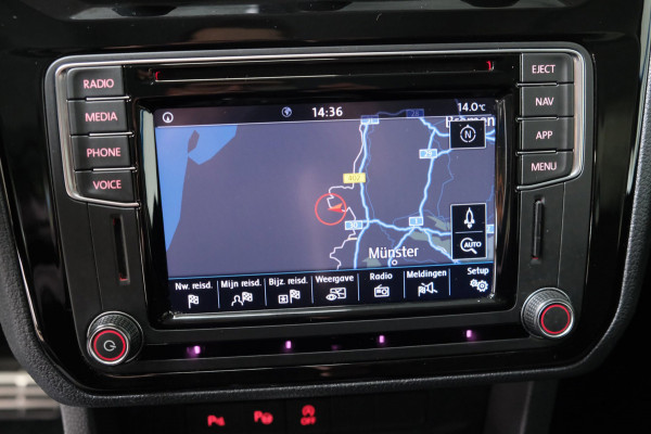 Volkswagen Caddy 1.4 TSI Highline Automaat - Airco, Cruise, Navi, Stoelverwarming, Camera, Trekhaak.