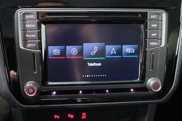 Volkswagen Caddy 1.4 TSI Highline Automaat - Airco, Cruise, Navi, Stoelverwarming, Camera, Trekhaak.