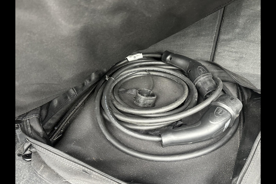 Audi A6 Avant 55 TFSI e quattro Pro Line S Competition S LINE VAN: 46.900,- VOOR 42.877,- UW LENTEVOORDEEL: 4.023,- | B&O audio | ELECTR stoelen+ geheugen | 360camera | adaptive cruise | stoelen en achterbank verwarming | panoramadak