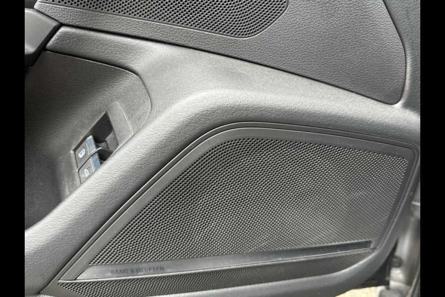 Audi A6 Avant 55 TFSI e quattro Pro Line S Competition S LINE VAN: 46.900,- VOOR 42.877,- UW LENTEVOORDEEL: 4.023,- | B&O audio | ELECTR stoelen+ geheugen | 360camera | adaptive cruise | stoelen en achterbank verwarming | panoramadak