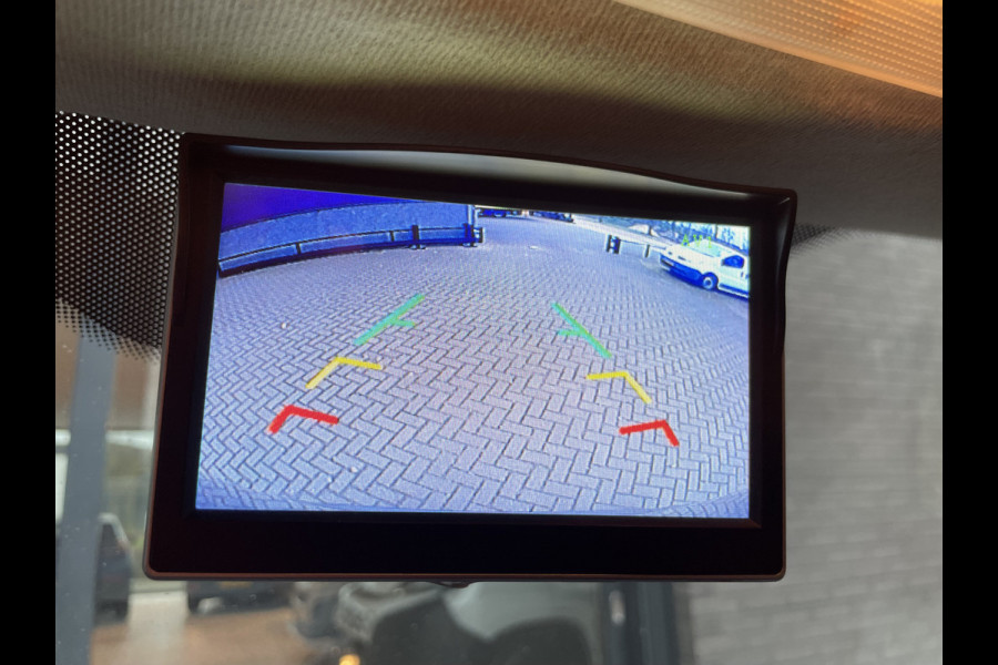 Fiat Doblò Cargo 1.6 MJ L2H1 Maxi Airco - Achteruitrijcamera - Navigatie - Cruise control - 3 zitplaatsen - Zijschuifdeur rechts - Tussenschot volledig - Elektrische ramen voor - Bluetooth - Stuur multifunctioneel - Radio