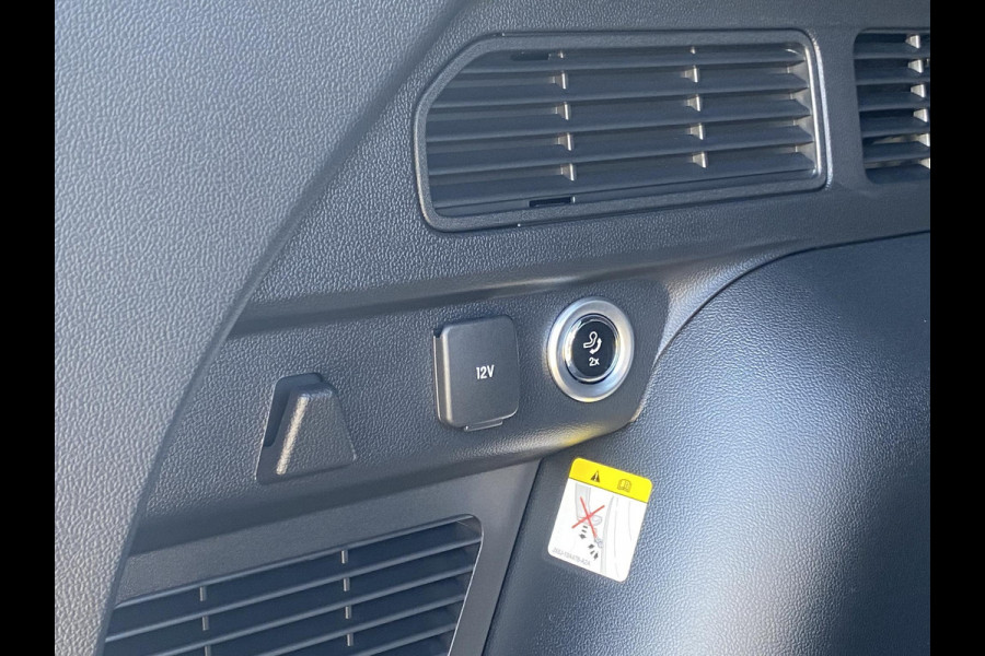 Ford Kuga 2.5 PHEV ST-Line 243 pk | Driver Assistance Pack | Wegklapbare trekhaak | 2.100 kg trekgewicht! | Winterpakket | 19 inch Licht metalen Velgen | €6.000,- prijsvoordeel!