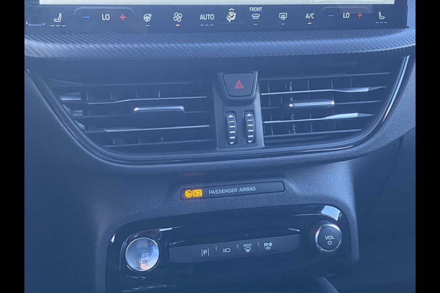 Ford Kuga 2.5 PHEV ST-Line 243 pk | Driver Assistance Pack | Wegklapbare trekhaak | 2.100 kg trekgewicht! | Winterpakket | 19 inch Licht metalen Velgen | €6.000,- prijsvoordeel!