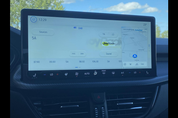 Ford Kuga 2.5 PHEV ST-Line 243 pk | Driver Assistance Pack | Wegklapbare trekhaak | 2.100 kg trekgewicht! | Winterpakket | 19 inch Licht metalen Velgen | €6.000,- prijsvoordeel!