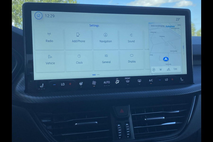 Ford Kuga 2.5 PHEV ST-Line 243 pk | Driver Assistance Pack | Wegklapbare trekhaak | 2.100 kg trekgewicht! | Winterpakket | 19 inch Licht metalen Velgen | €6.000,- prijsvoordeel!