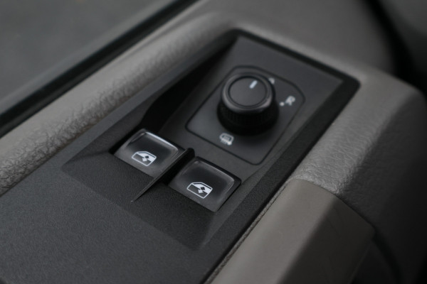 MAN TGE 35 2.0 TDI DSG 140 PK L3H3 (L2H2) 3-Zits, Airco, LED, Cruise, Camera, Apple Carplay, DAB, Trekhaak, 18''