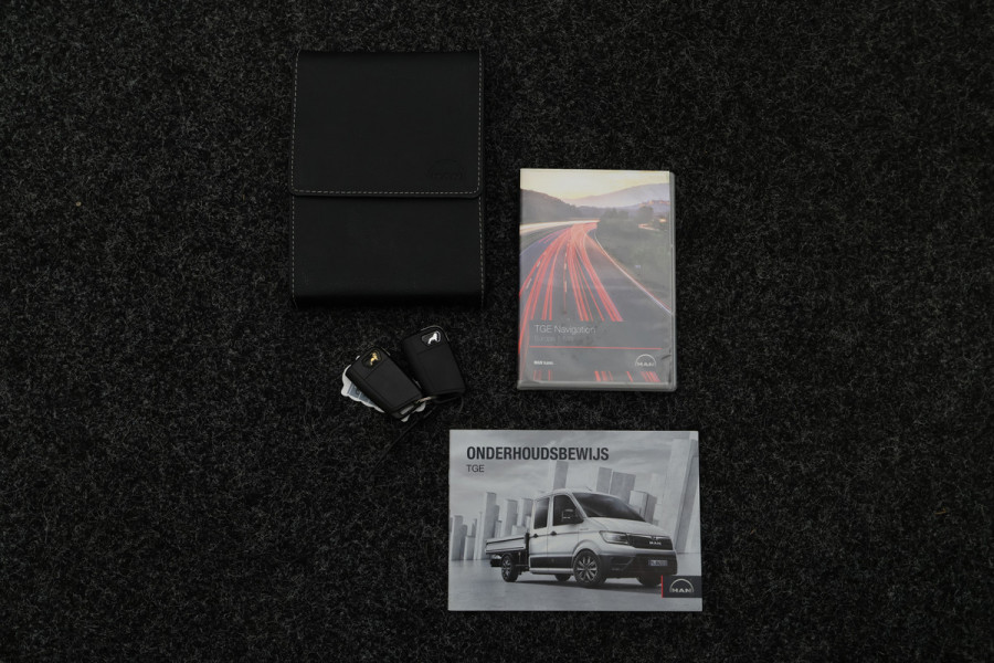 MAN TGE 35 2.0 TDI DSG 140 PK L3H3 (L2H2) 3-Zits, Airco, LED, Cruise, Camera, Apple Carplay, DAB, Trekhaak, 18''