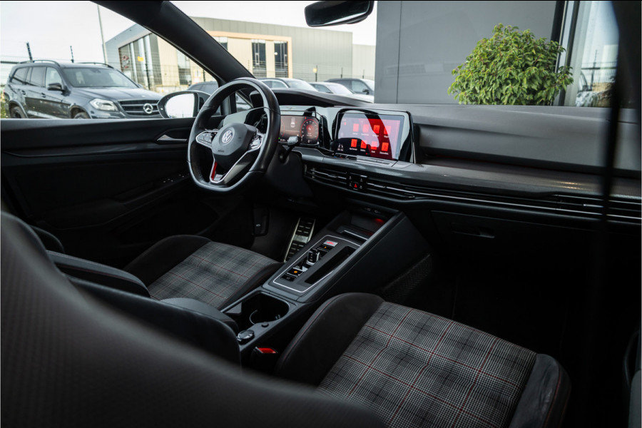 Volkswagen Golf 2.0 TSI GTI - Milltek | Panorama | IQ Light | H&K  | DCC