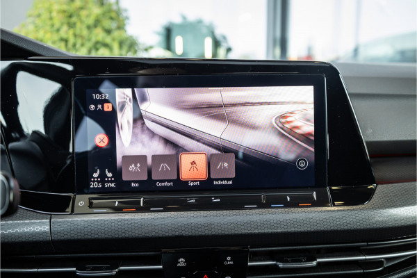 Volkswagen Golf 2.0 TSI GTI - Milltek | Panorama | IQ Light | H&K  | DCC